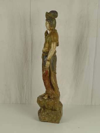 CHINE Guanyin sujet en bois laqué H. 82  cm