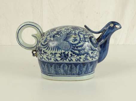 CHINE Phoenix sujet en porcelaine blanc bleu  