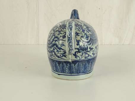 CHINE Phoenix sujet en porcelaine blanc bleu  