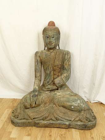 BIRMANIE Bouddha en bois à traces de polychromie 