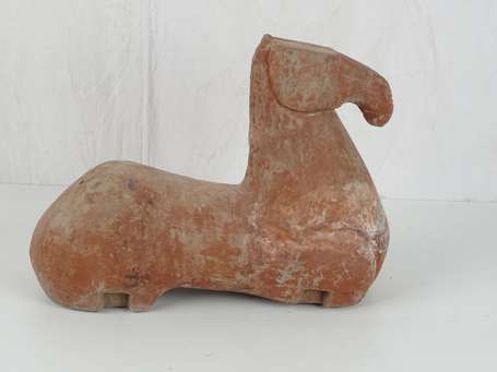 CHINE style HAN Cheval en terre cuite H. 42 cm 