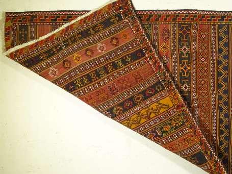 Kilim Verneh (chaîne et trame en laine), Caucase, 