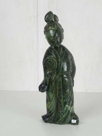 CHINE Déesse GUANYIN en néphrite XXème H. 45 cm