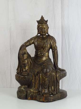 CHINE Statue de Guanyin en bois assis en 