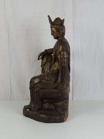 CHINE Statue de Guanyin en bois assis en 