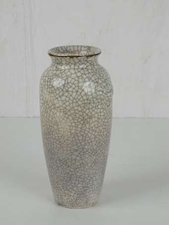 CHINE Petit vase en céramique craquelée signé, 