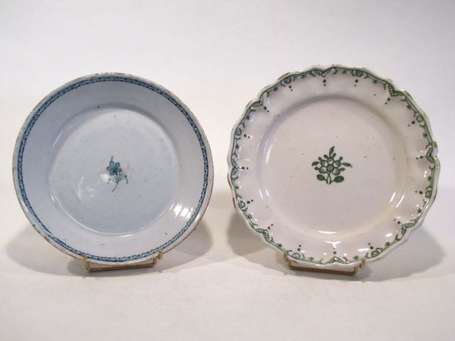 Deux assiettes du XVIII eme siècle. Céramique à 
