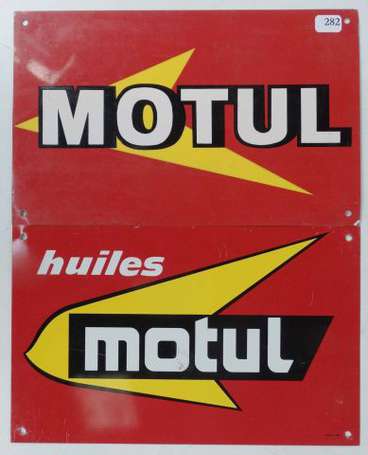 HUILES MOTUL : 2 petites tôles. 24 x 15cm.