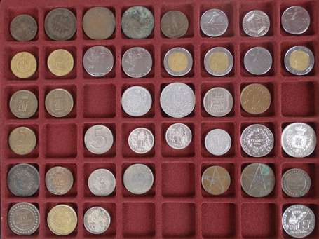 2 plateaux de monnaies divers dont France, 