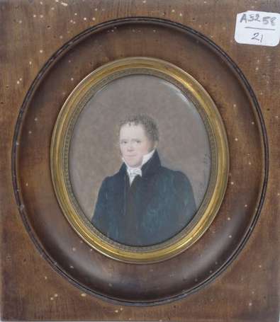Miniature encadrée, portrait de gentilhomme signé 