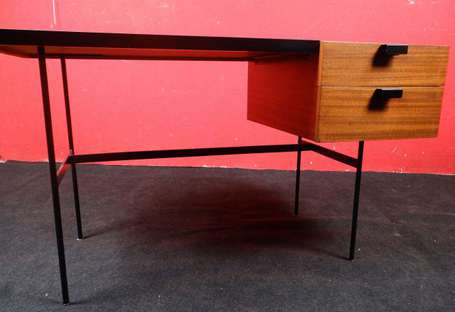 Paulin Pierre. Bureau CM141, la table à écrire en 