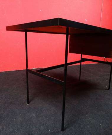 Paulin Pierre. Bureau CM141, la table à écrire en 