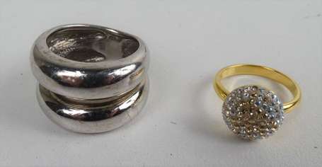 Lot de bijoux fantaisie dont 1 bague en argent 