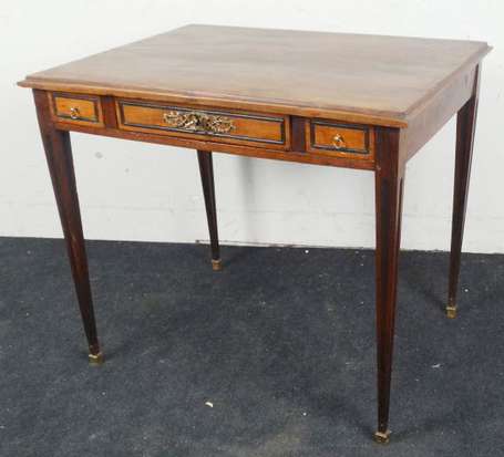 Table-bureau de style Louis XVI en bois naturels 