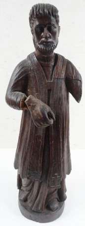 Saint homme portant robe, surplis et étole, 