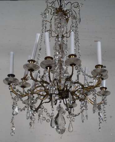 Lustre corbeille à douze bras de lumières à décor 