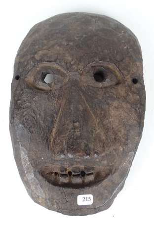 Ancien masque de chamane en bois dur aux yeux en 