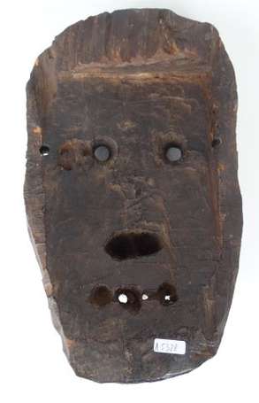 Ancien masque de chamane en bois dur aux yeux en 