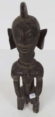 Ancienne et petite figure d'ancêtre sculptée d'une