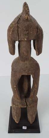 Ancienne et solide statuette d'ancêtre en bois dur