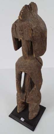 Ancienne et solide statuette d'ancêtre en bois dur