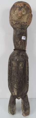 Ancienne figure d'ancêtre en bois dur. La tête le 