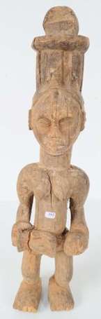 Ancienne statuette votive en bois dur polychrome 