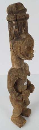 Ancienne statuette votive en bois dur polychrome 