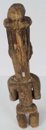 Ancienne statuette votive en bois dur polychrome 
