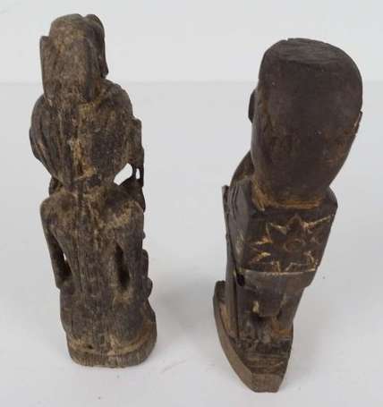 Deux petites statuettes d'Asie du Sud-Est. H 18 et