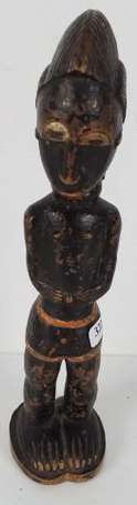 Ancienne statuette votive en bois mi-dur à la 