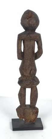Ancien fétiche en bois lourd représentant un homme