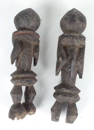 Ancien couple de statuettes votives en bois dur 