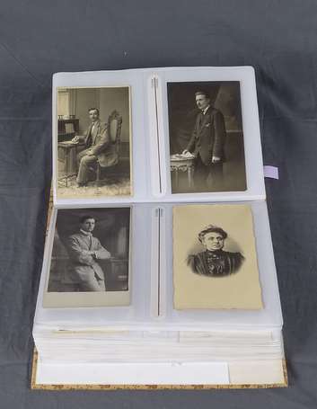 Carte Photo - Album d'environ 130 cartes photos - 