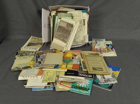 Guides Touristiques anciens - Carton d'environ 150