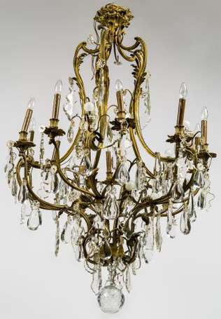 Important lustre cage de style Louis XV en bronze 