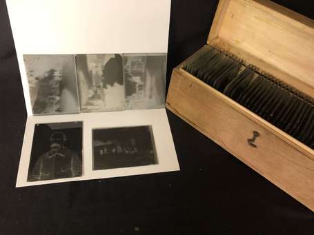 Photo - boite en bois contenant 90 plaques de 
