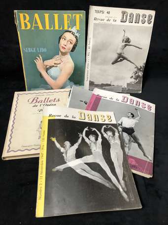 Ensemble de 12 livres et revues sur la danse 