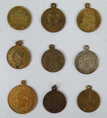 Lot de 9 médaillettes diverses. XIXème siècle. TTB