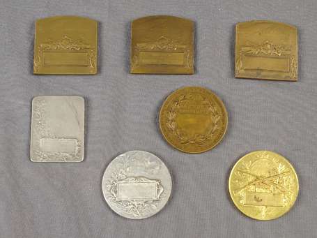 Lot de 7 médailles et plaquettes Pro Patricia prix