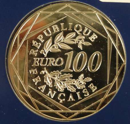Pièce de 100 € fleur de coin dans son étui