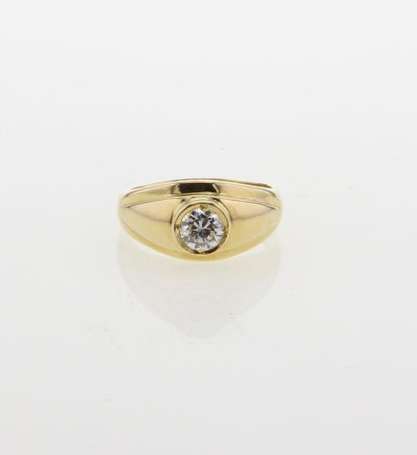 Bague bandeau en or jaune 18K (750°/00) sertie 