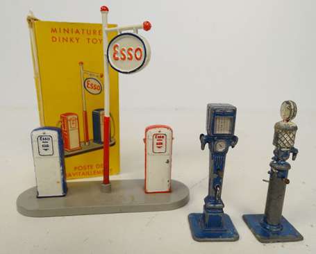 Dinky toys - Poste de ravitaillement et 2 pompes, 