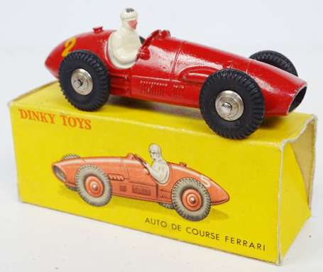 Dinky toys - Ferrari auto de course, 1 éclat en 