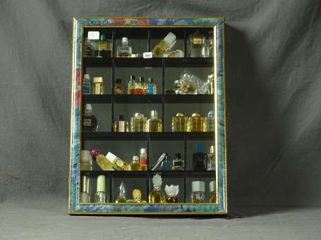DIVERS PARFUMEURS - Lot de 43 miniatures de parfum