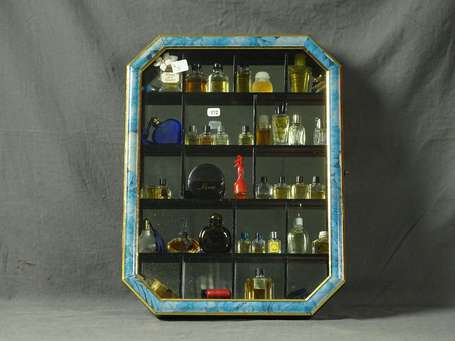 DIVERS PARFUMEURS - Lot de 38 miniatures de parfum