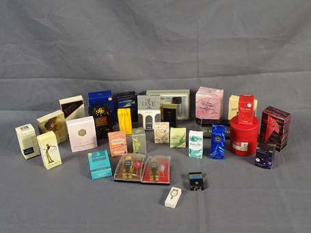 Divers parfumeurs : environ 30 miniatures en 