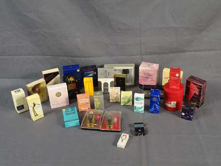 Divers parfumeurs : environ 30 miniatures en 