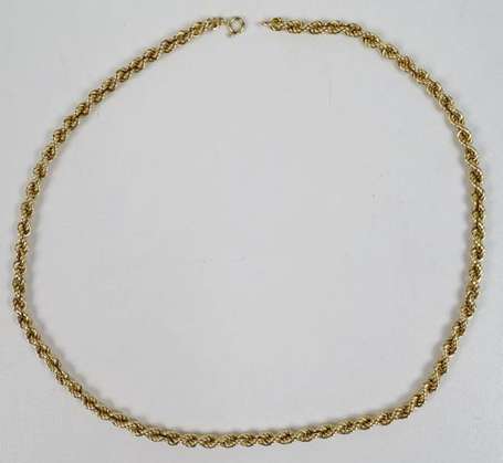 Collier en or jaune 18K (750°/00) maille torsadée,