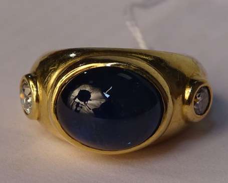 Bague jonc en or jaune 18K (750°/00) ornée d'un 